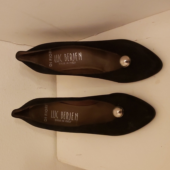 ♤ Luc Berjen Vintage Black Heels - Picture 2 of 8